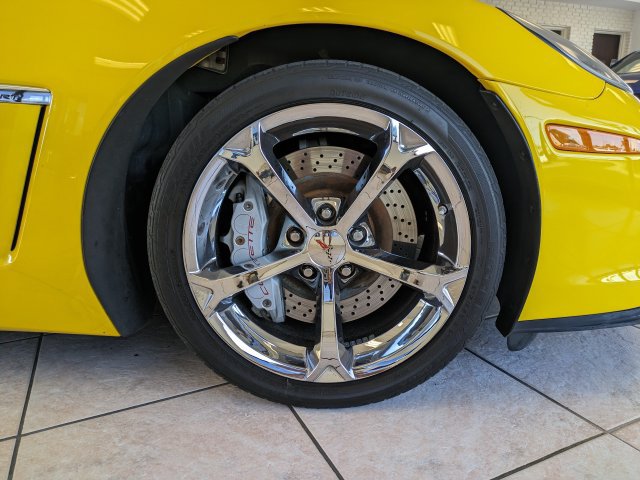 Used 2013 Chevrolet Corvette Grand Sport w/ 3LT Preferred Equipment Group RWD image 11
