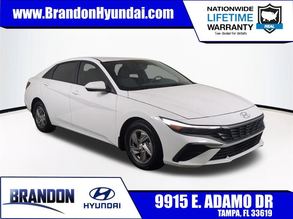 Used 2025 Hyundai Elantra SE