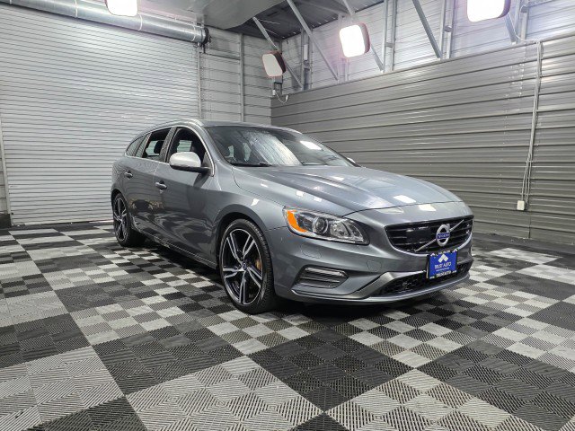 Used 2018 Volvo V60 T6 R-Design Platinum image 4