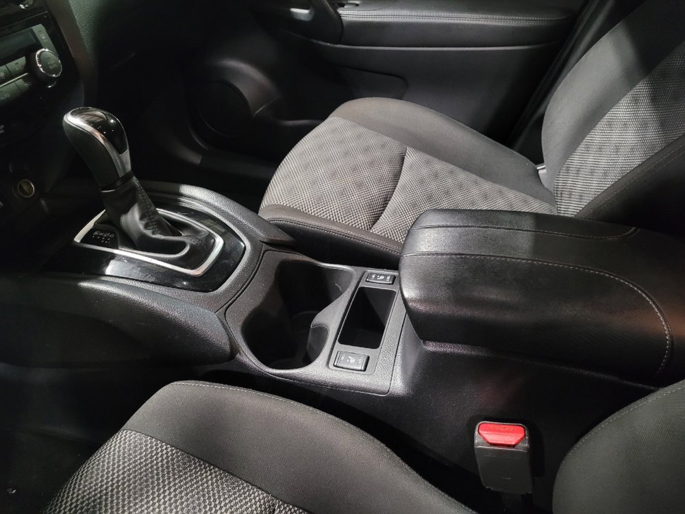 Used 2022 Nissan Rogue Sport SV FWD image 26