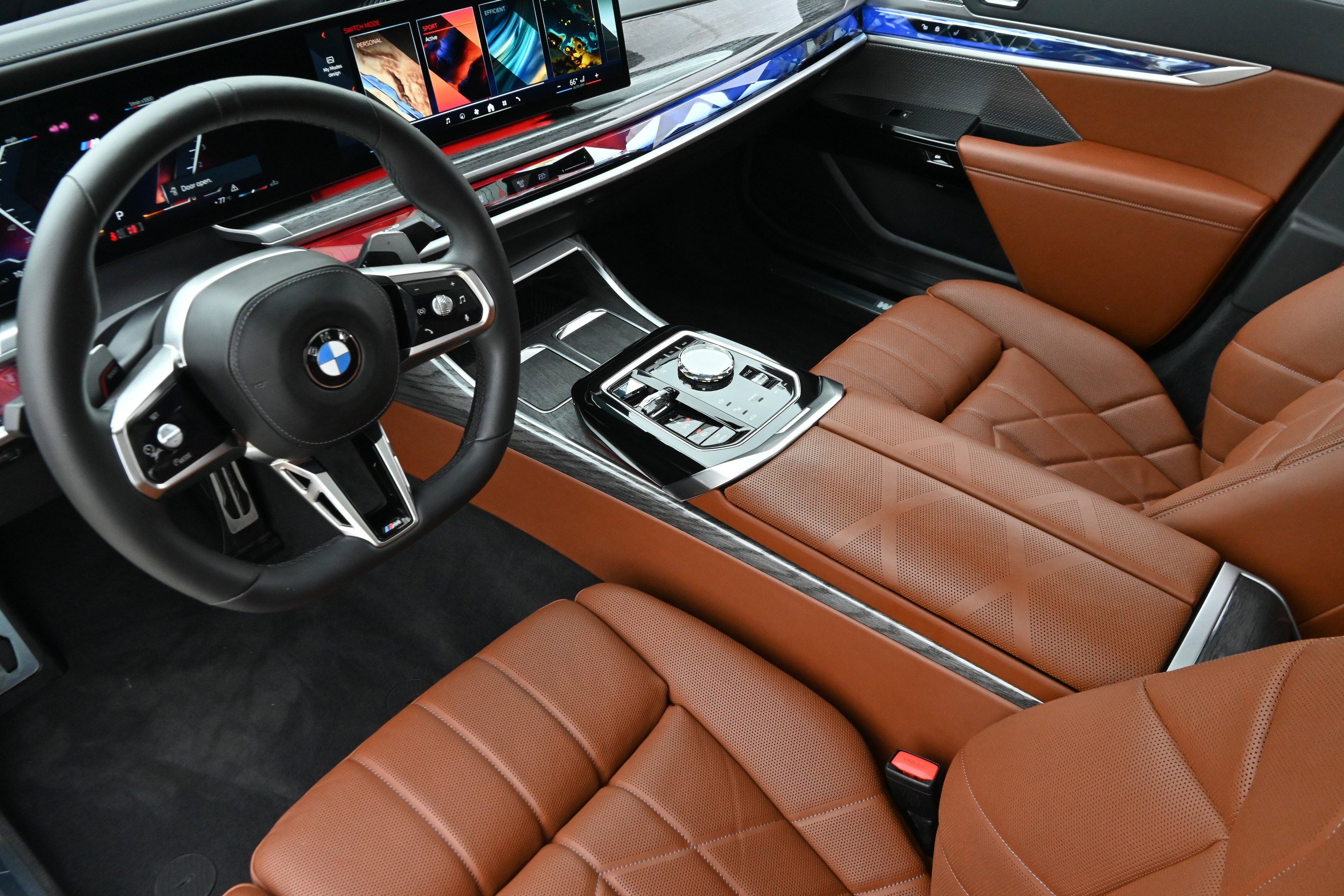 Certified 2024 BMW 760i xDrive AWD/4WD image 14