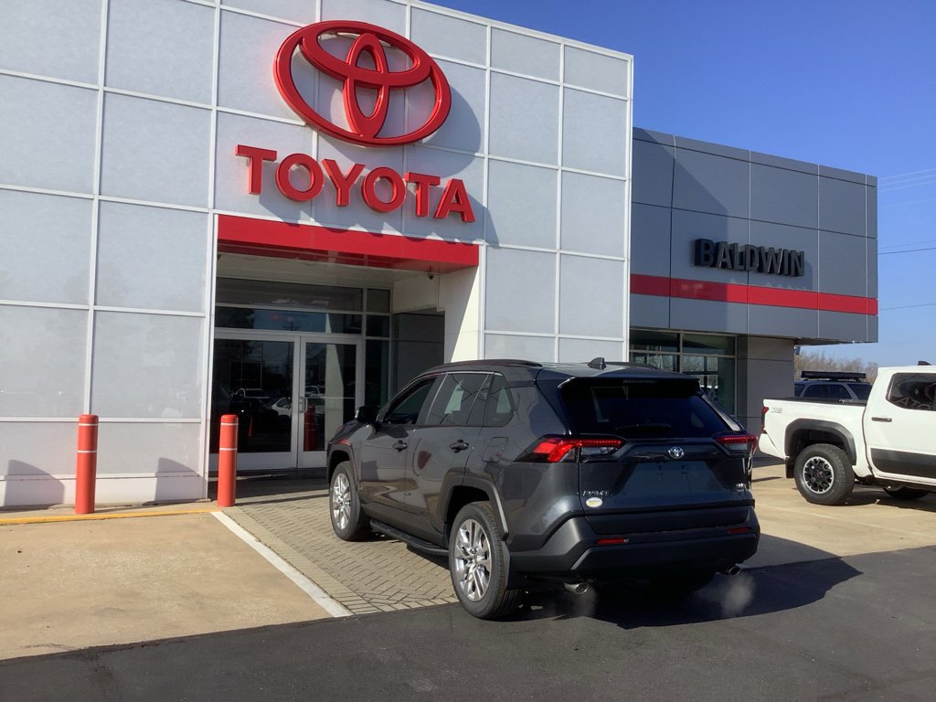 New 2025 Toyota RAV4 XLE Premium w/ Weather Package image 5