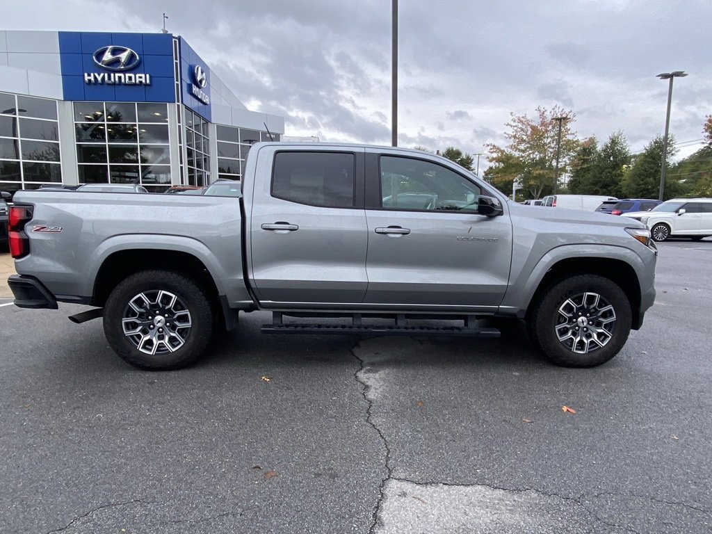 Used 2024 Chevrolet Colorado Z71 w/ Z71 Convenience Package 2 image 8