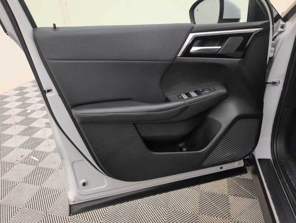 Used 2022 Mitsubishi Outlander SE image 25