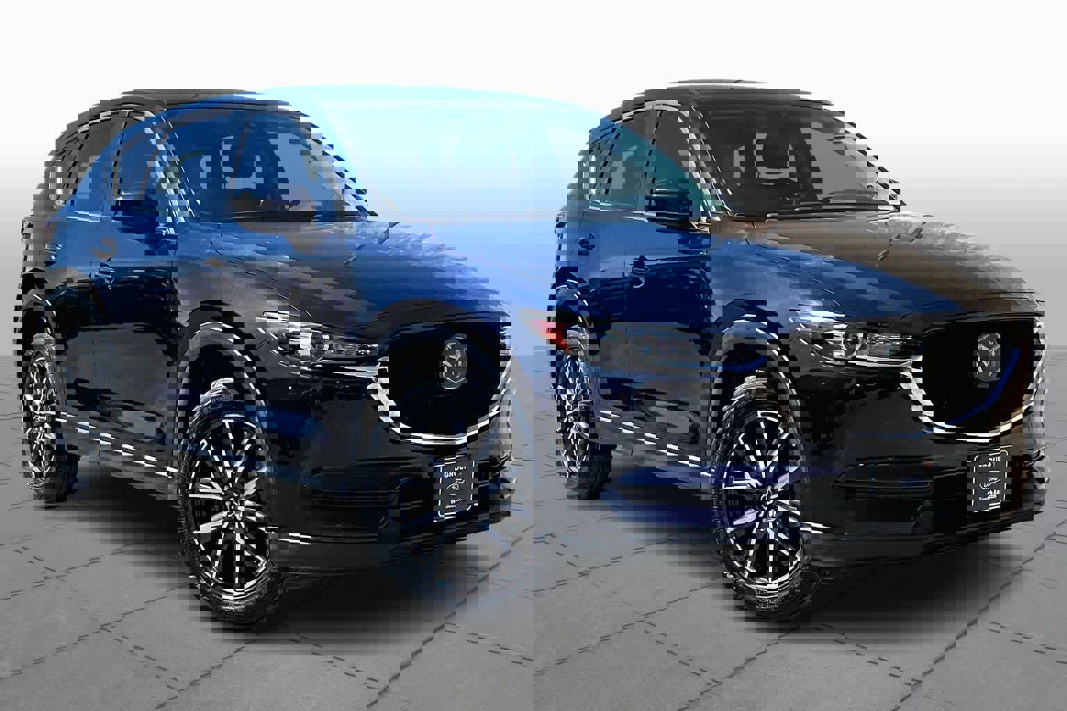 Used 2018 MAZDA CX-5 Touring image 3