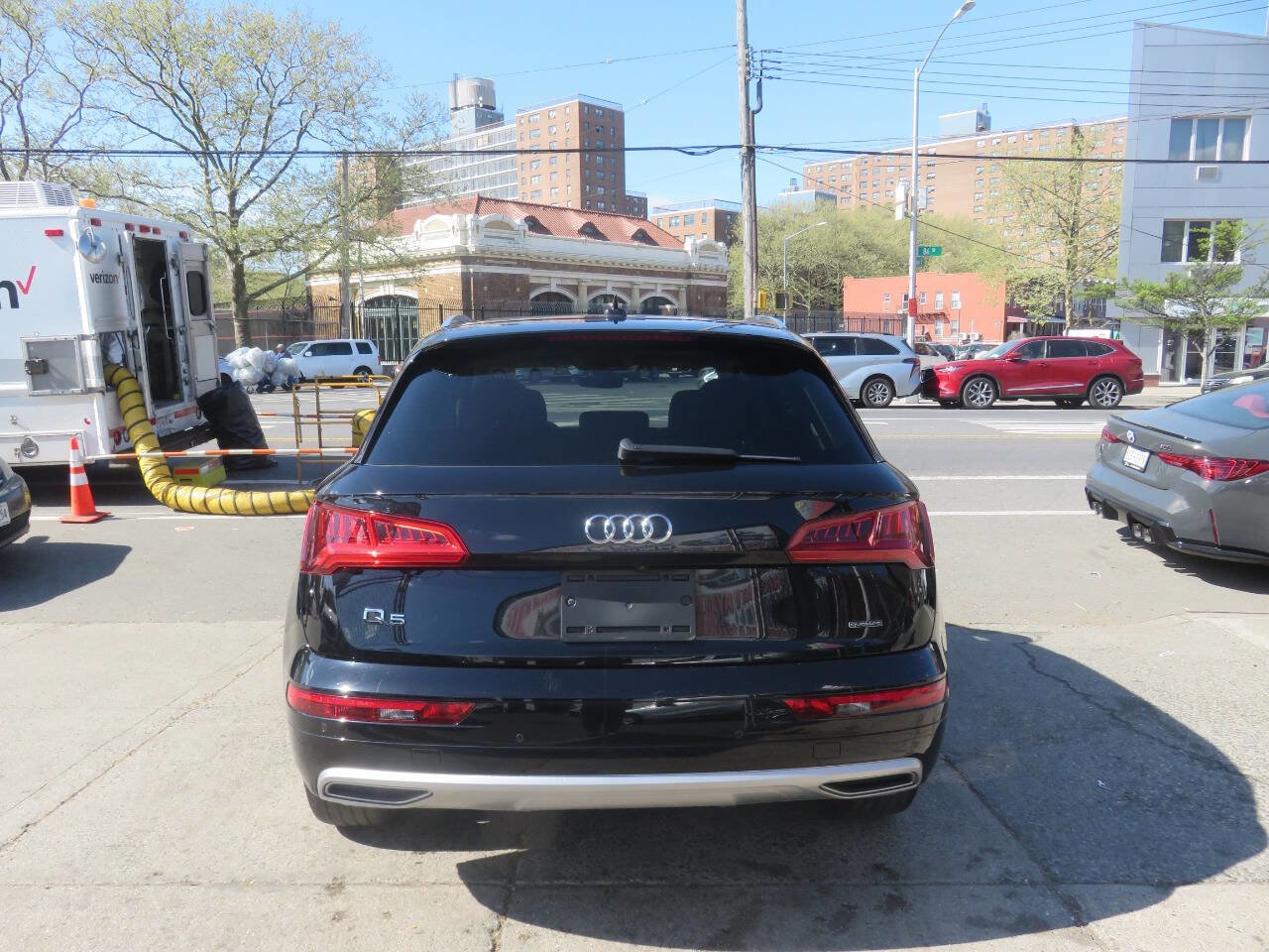 Used 2020 Audi Q5 2.0T Premium w/ Convenience Package AWD/4WD image 8