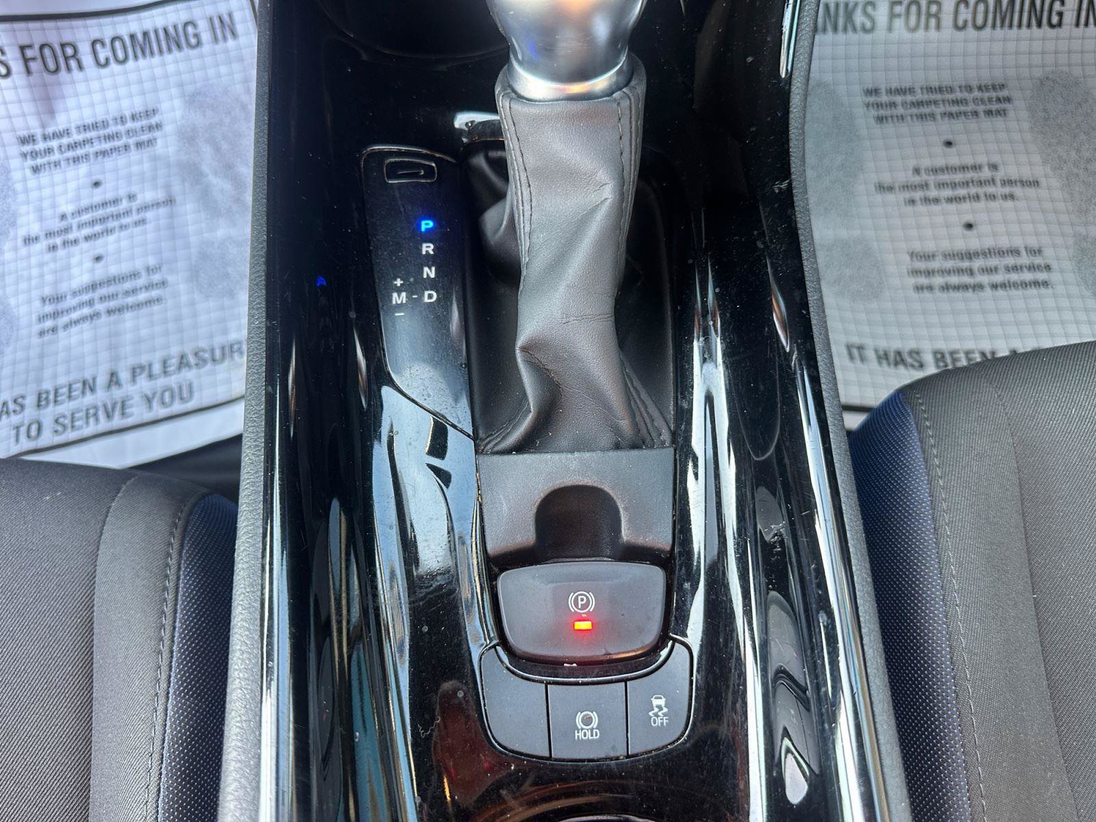 Used 2022 Toyota C-HR XLE FWD image 22