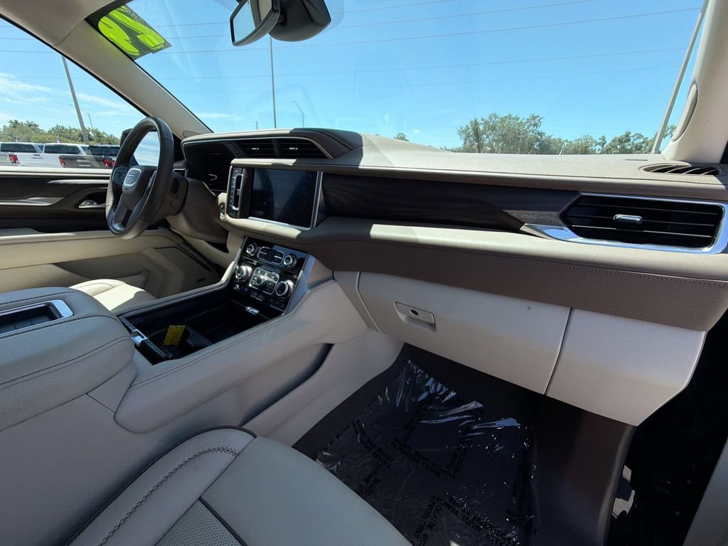 Used 2024 GMC Yukon XL Denali RWD image 36