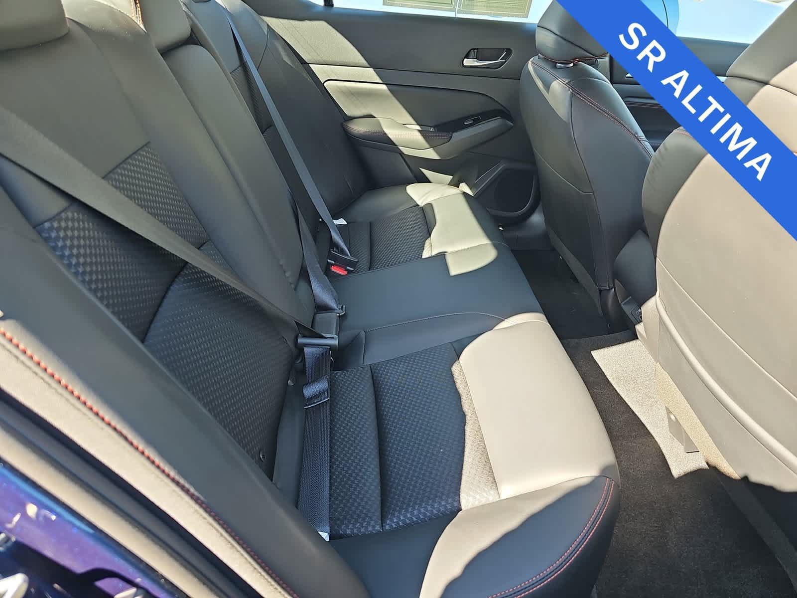 Used 2023 Nissan Altima 2.5 SR FWD image 17