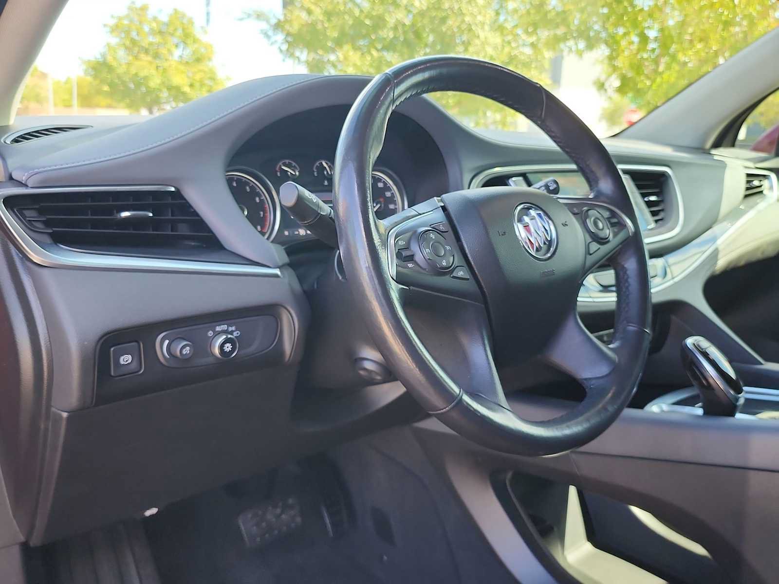 Used 2020 Buick Enclave Premium w/ Sun and Sites Package FWD image 10