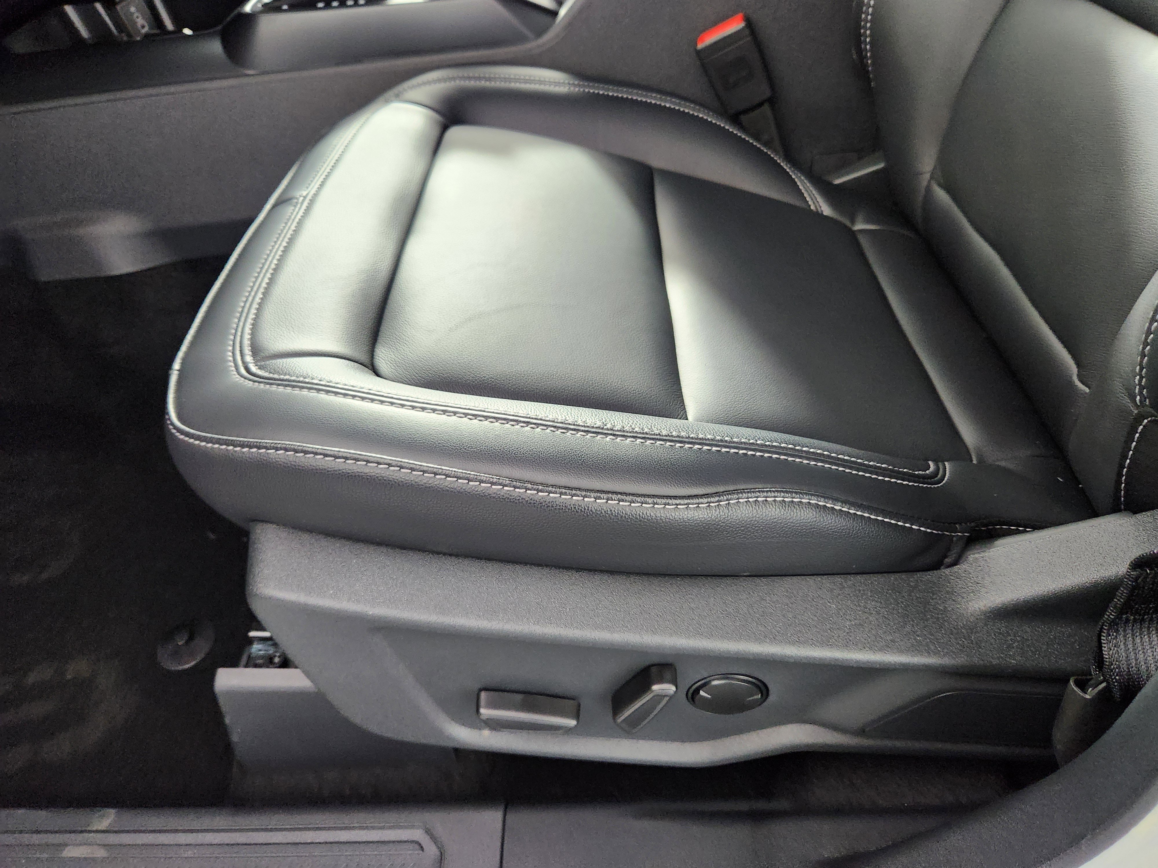 New 2026 Ford Bronco Outer Banks image 13