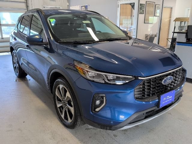 Certified 2023 Ford Escape Platinum AWD/4WD image 7