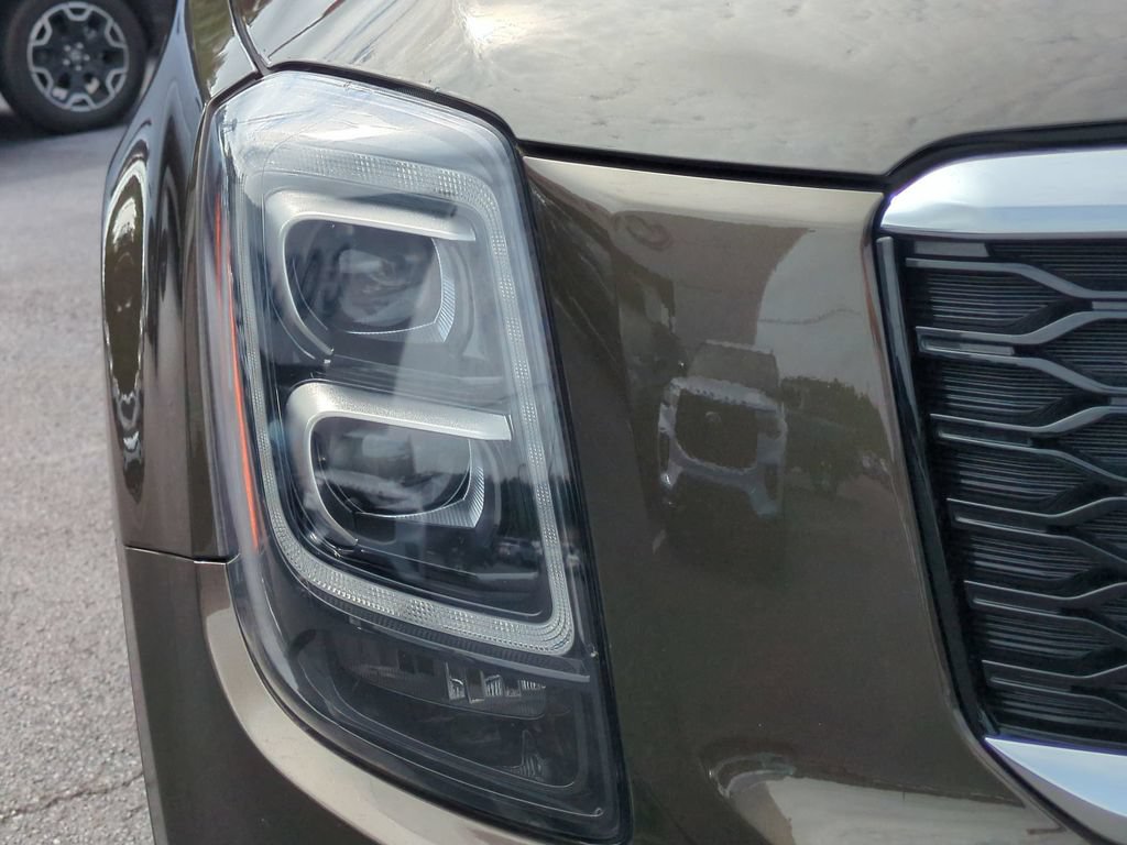 Used 2022 Kia Telluride EX w/ EX Premium Package AWD/4WD image 11