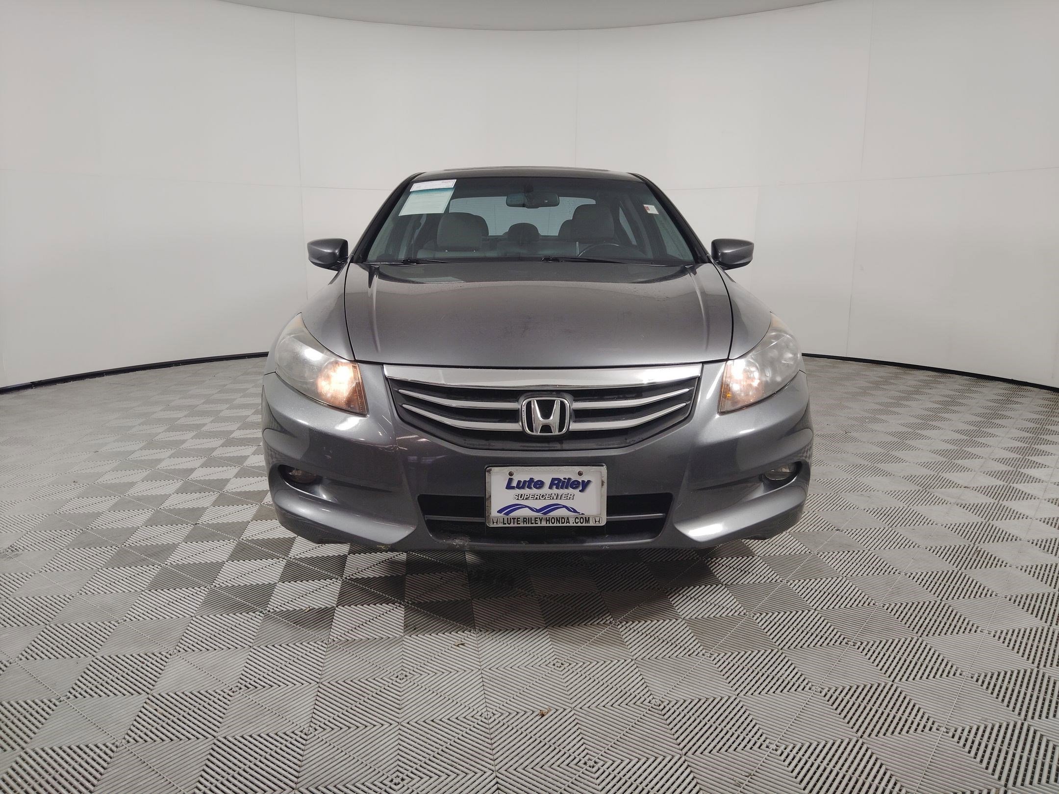 Used 2011 Honda Accord EX-L image 6