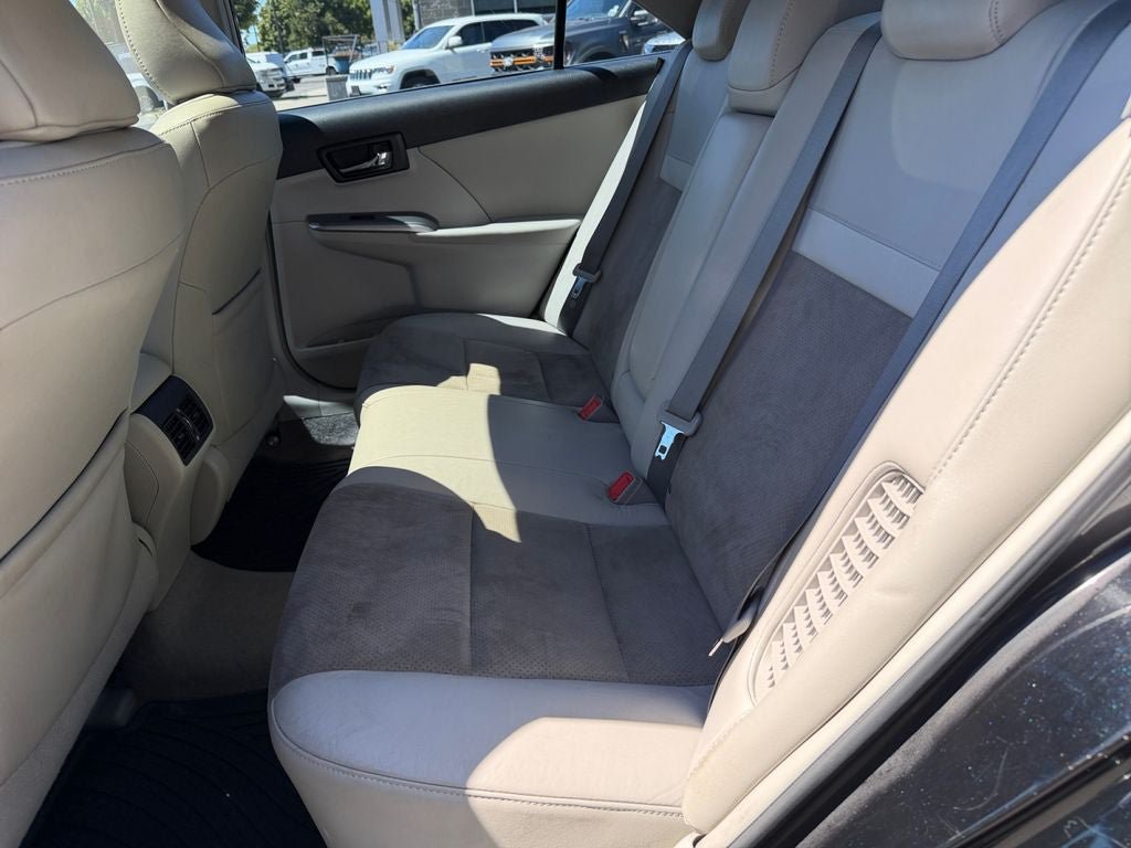 Used 2012 Toyota Camry XLE w/ Leather Pkg FWD image 33