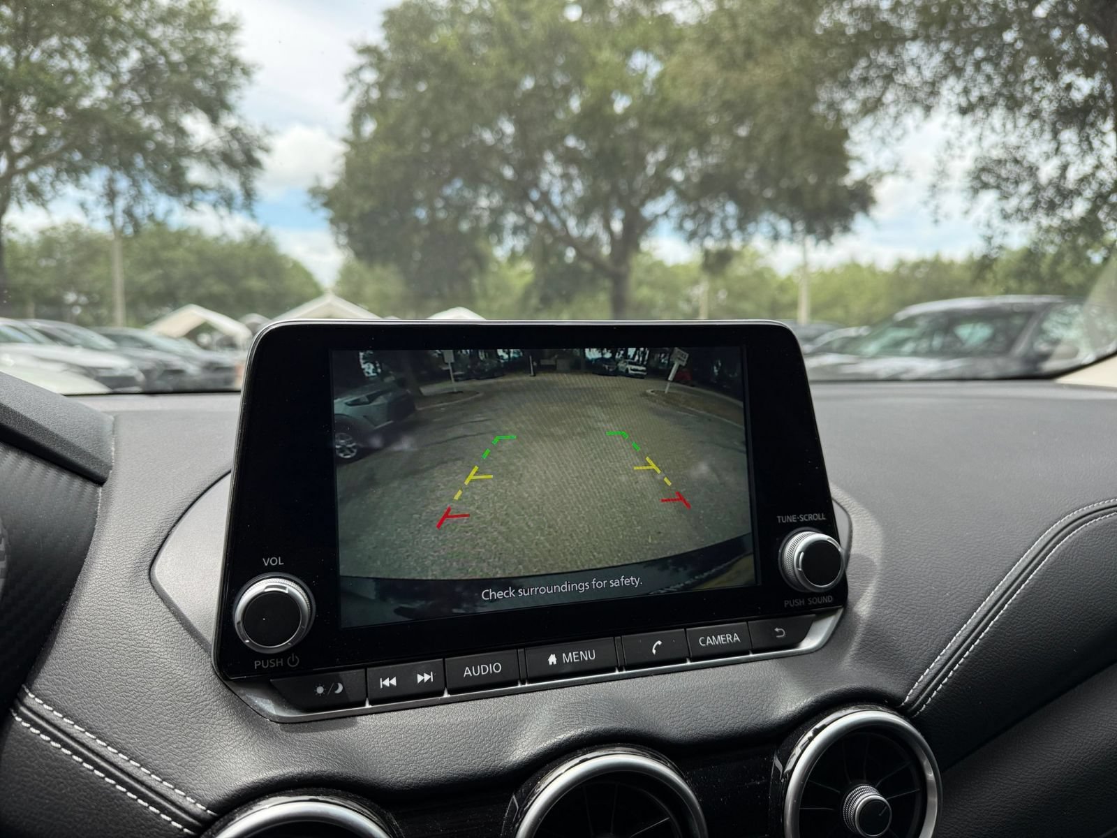 Used 2025 Nissan Sentra SV FWD image 21