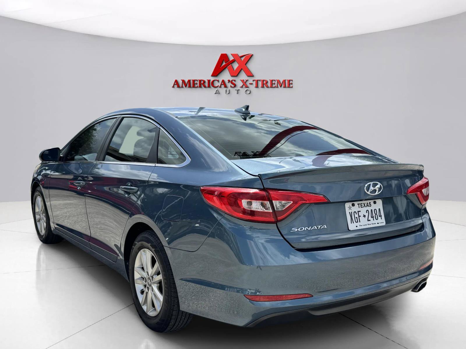 Used 2015 Hyundai Sonata SE FWD image 4