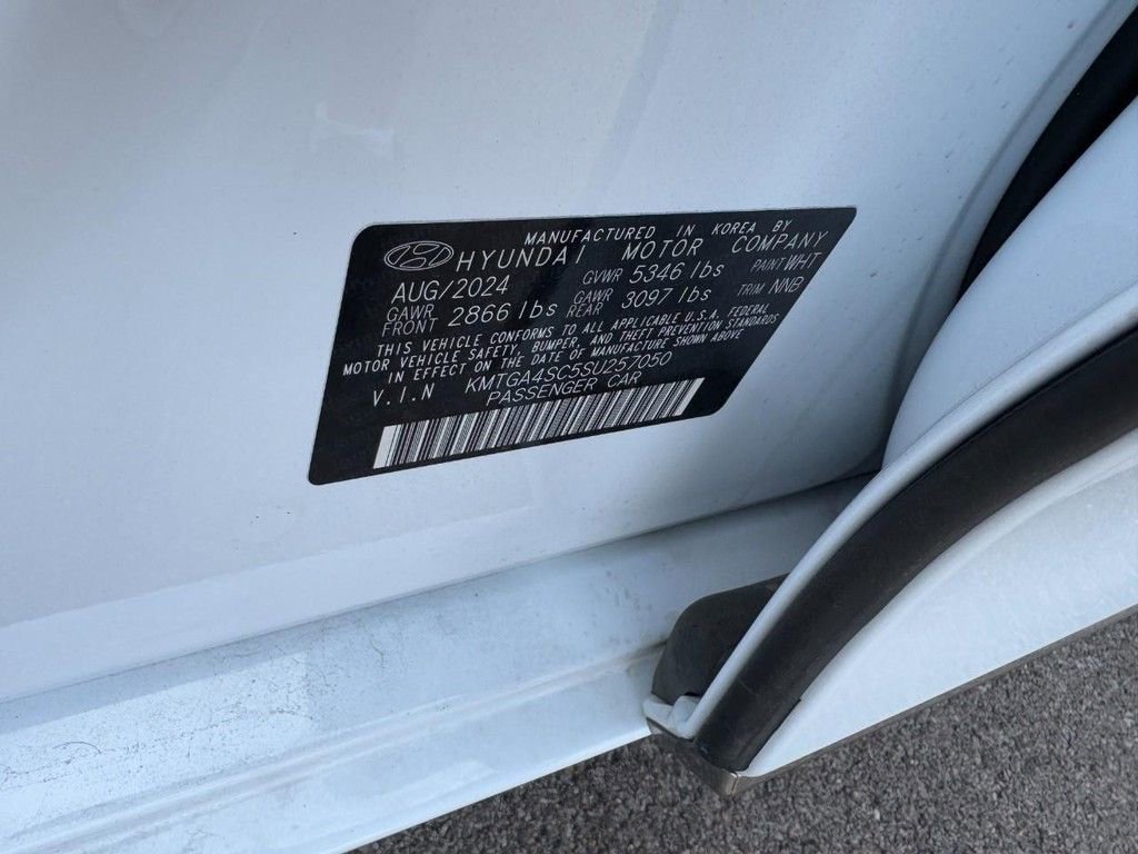 Used 2025 Genesis G80 2.5T AWD/4WD image 24