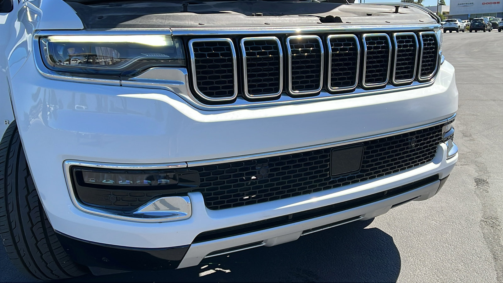 Used 2024 Jeep Wagoneer Series II AWD/4WD image 11