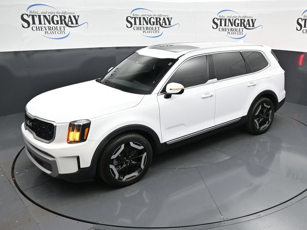 Used 2023 Kia Telluride EX FWD image 20