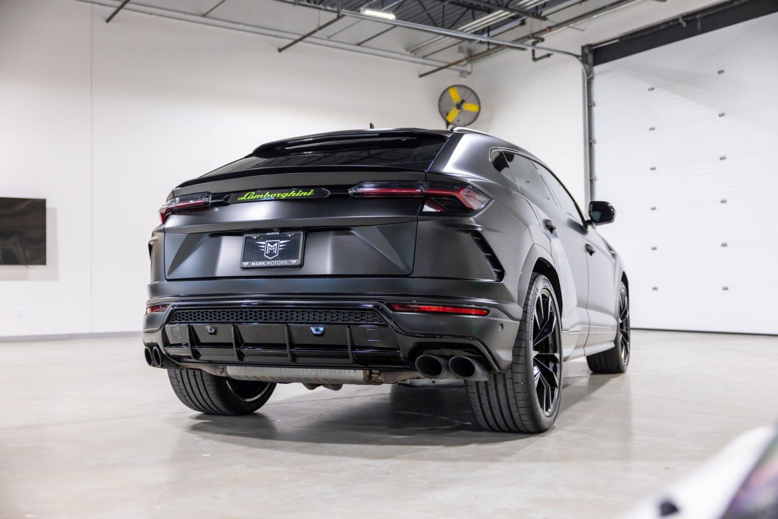 Used 2022 Lamborghini Urus image 4