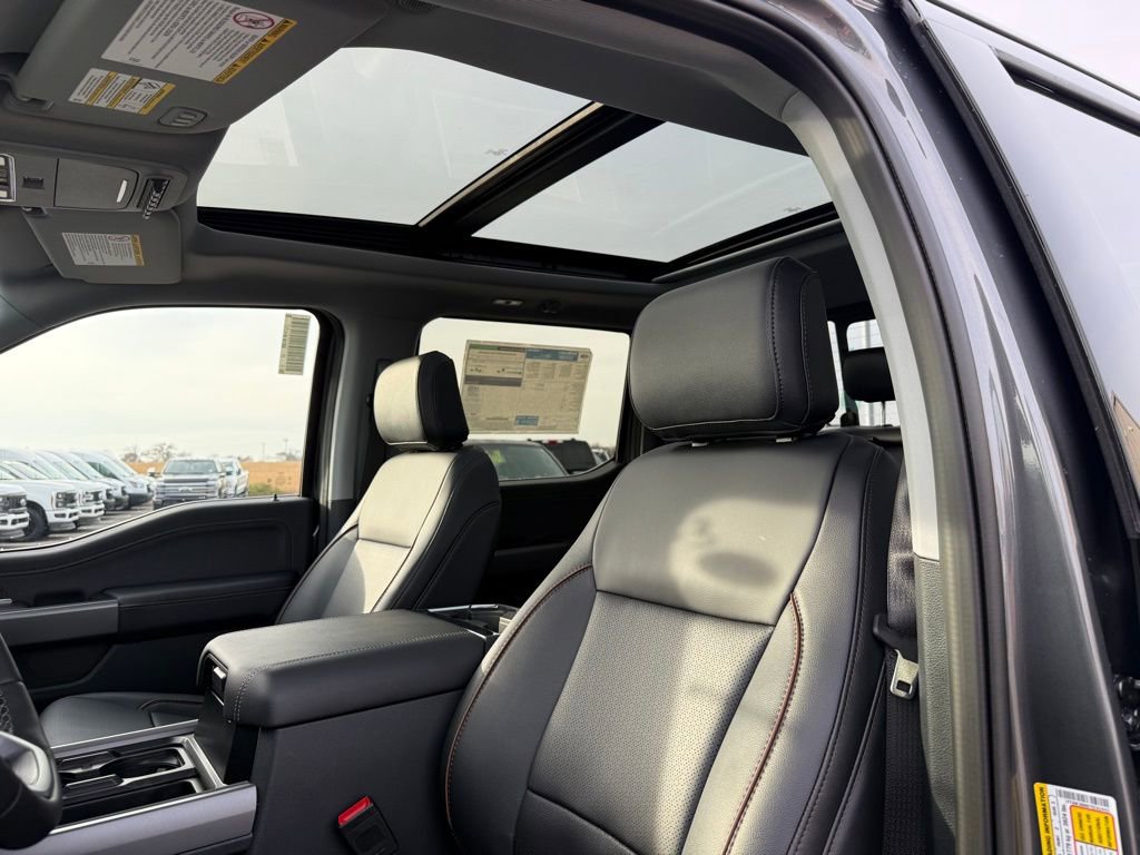 New 2026 Ford F350 Lariat w/ Lariat Premium Package image 9