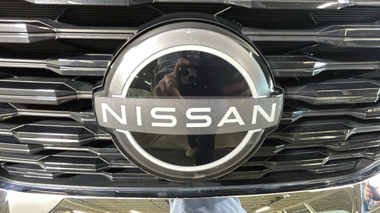 Used 2023 Nissan Rogue SV AWD/4WD image 10