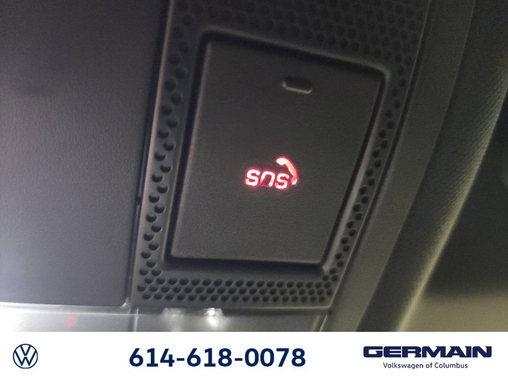 Used 2020 Land Rover Range Rover Evoque First Edition image 36