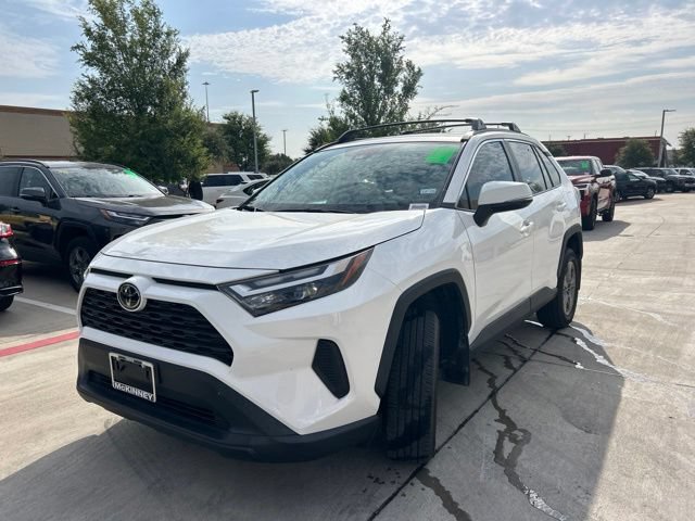 Used 2024 Toyota RAV4 XLE w/ Convenience Package FWD image 8