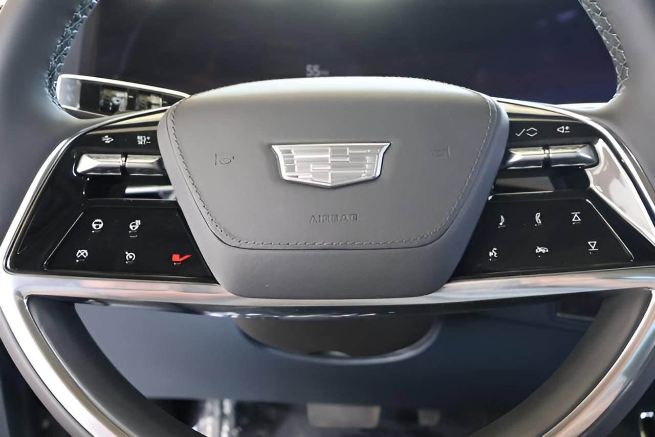 New 2025 Cadillac Escalade IQ Luxury 2 w/ LPO, Radiant Package image 18