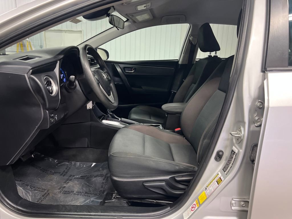 Used 2019 Toyota Corolla LE image 12
