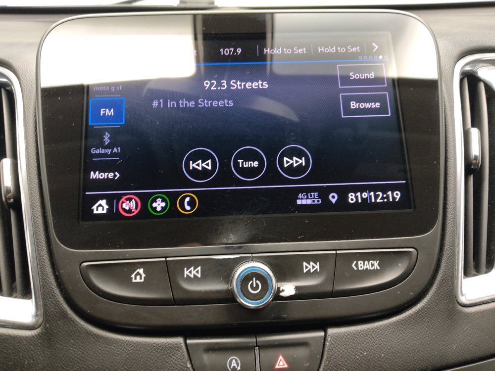 Used 2020 Chevrolet Malibu LT FWD image 25