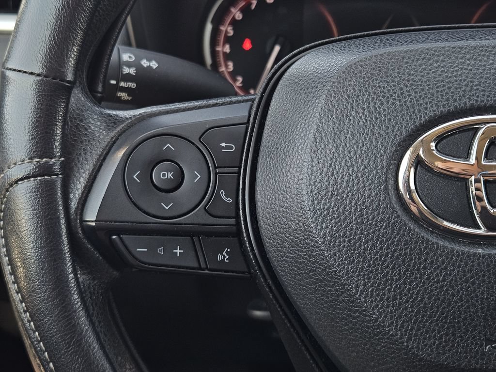 Used 2023 Toyota RAV4 XLE FWD image 28