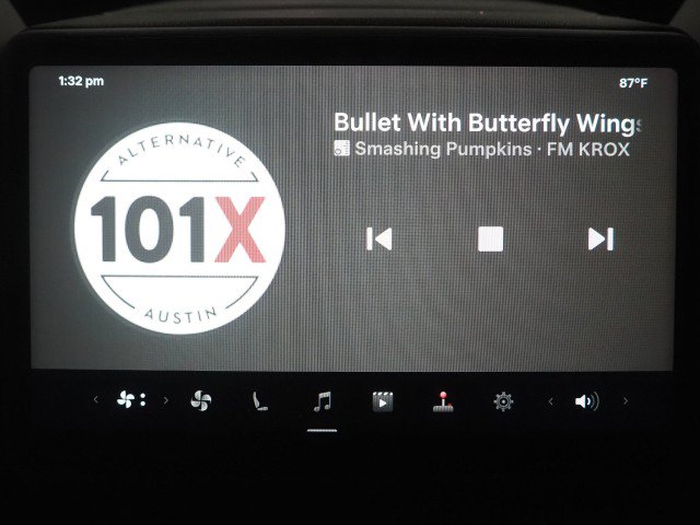 Used 2026 Tesla Model Y Long Range RWD image 27