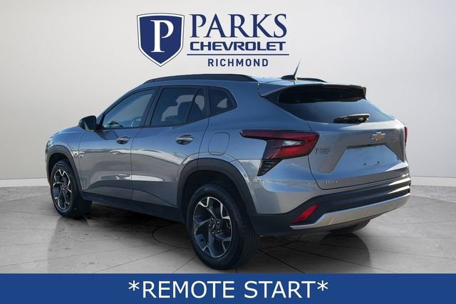 Certified 2025 Chevrolet Trax LT w/ Driver Confidence Package image 6