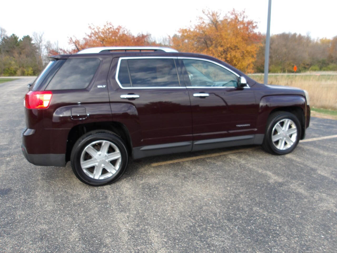 Used 2011 GMC Terrain SLT image 13