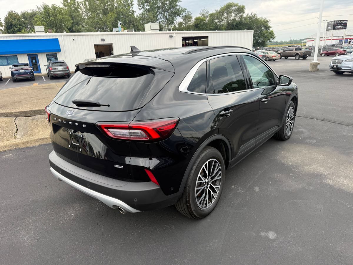 Used 2023 Ford Escape SE w/ PHEV Premium Package FWD image 6