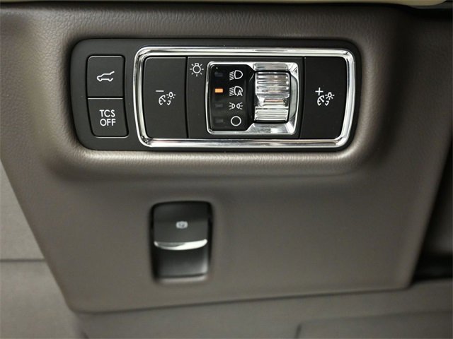 Certified 2023 Lincoln Nautilus Reserve w/ Equipment Group 201A image 11