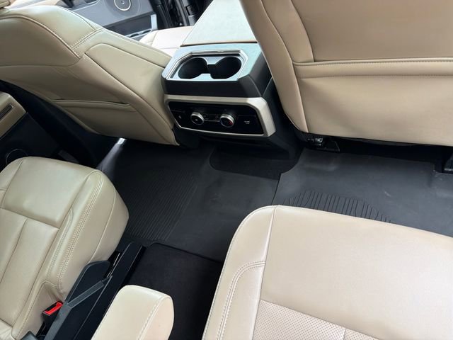 Used 2024 Ford Expedition XLT AWD/4WD image 32