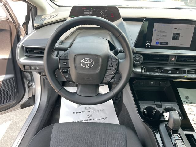 Used 2024 Toyota Prius LE FWD image 23