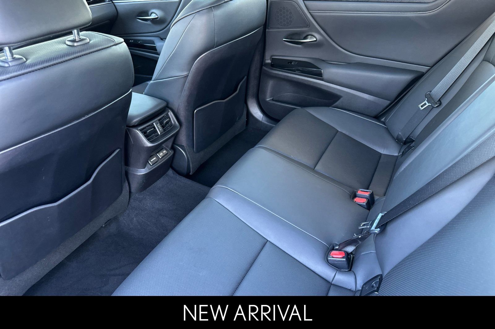 Certified 2024 Lexus ES 350 w/ Premium Package image 14