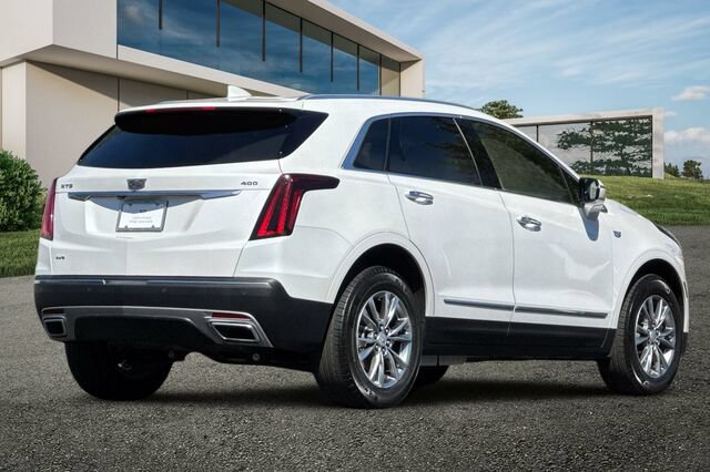 Certified 2023 Cadillac XT5 Premium Luxury w/ LPO, Floor Liner Package AWD/4WD image 4