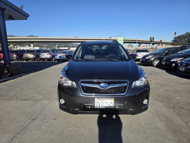 Used 2017 Subaru Crosstrek 2.0i Limited image 2