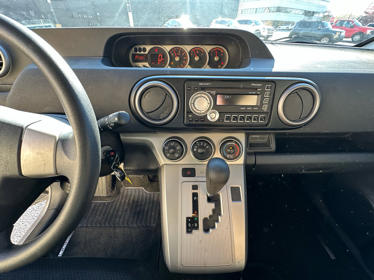 Used 2010 Scion xB FWD image 16