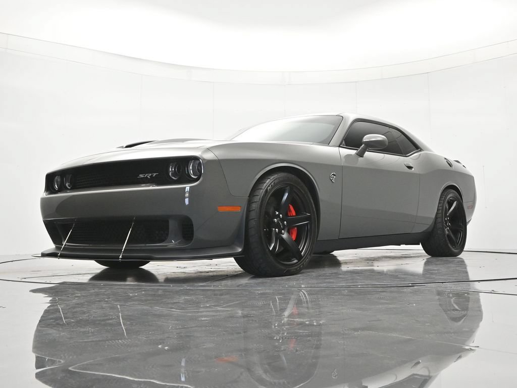 Used 2017 Dodge Challenger SRT Hellcat RWD image 37