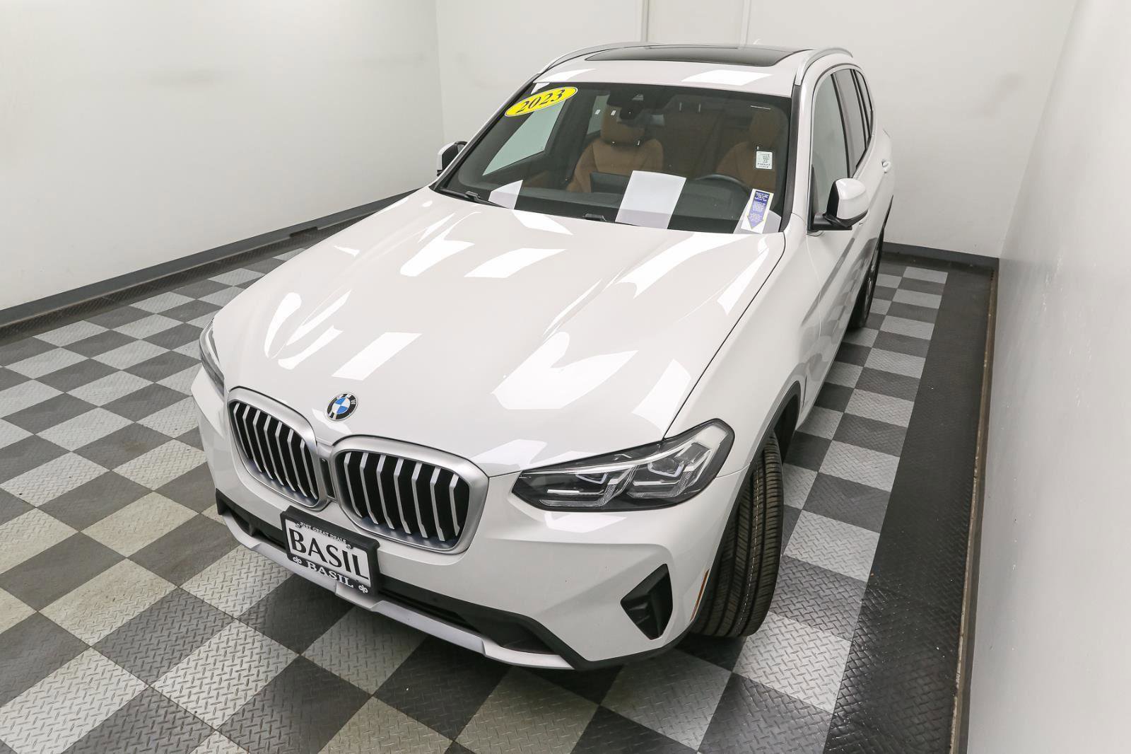 Used 2023 BMW X3 xDrive30i w/ Premium Package image 6