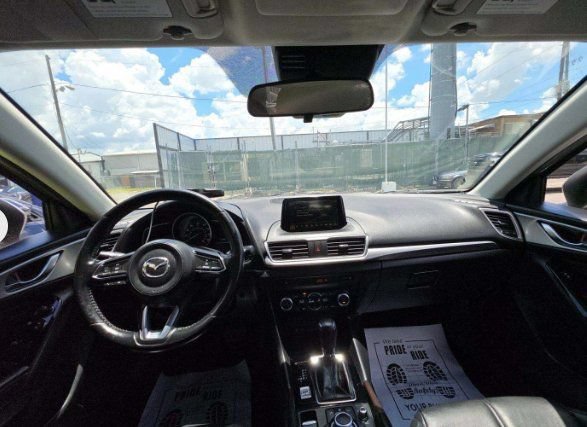 Used 2017 MAZDA MAZDA3 Touring FWD image 17