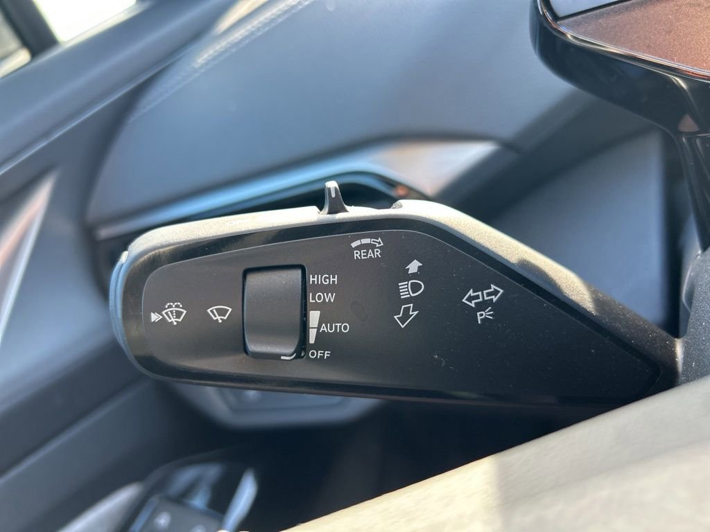 Certified 2025 Volkswagen ID.4 Pro image 21