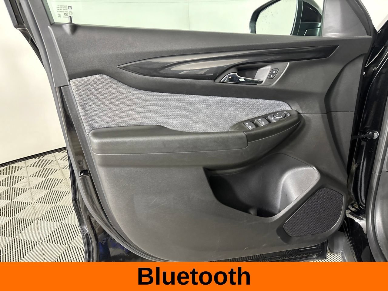 Used 2025 Chevrolet TrailBlazer LT AWD/4WD image 8