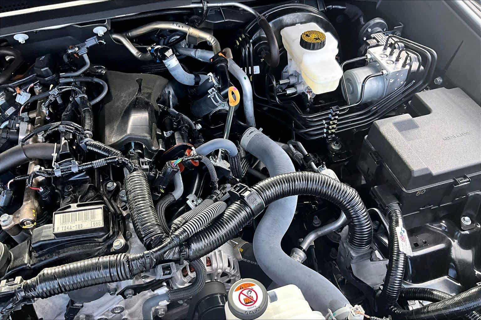 Used 2025 Toyota Tacoma SR5 AWD/4WD image 32